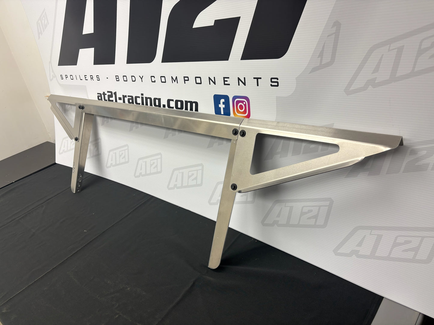Universal Rear T-Bar